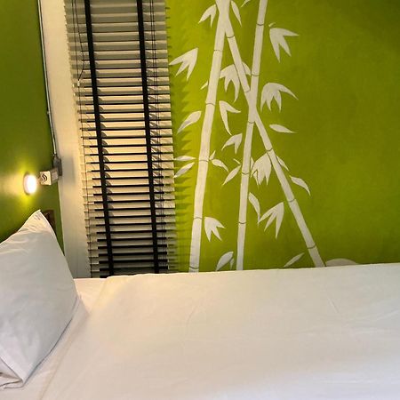 Udee Bangkok Hostel Bagian luar foto