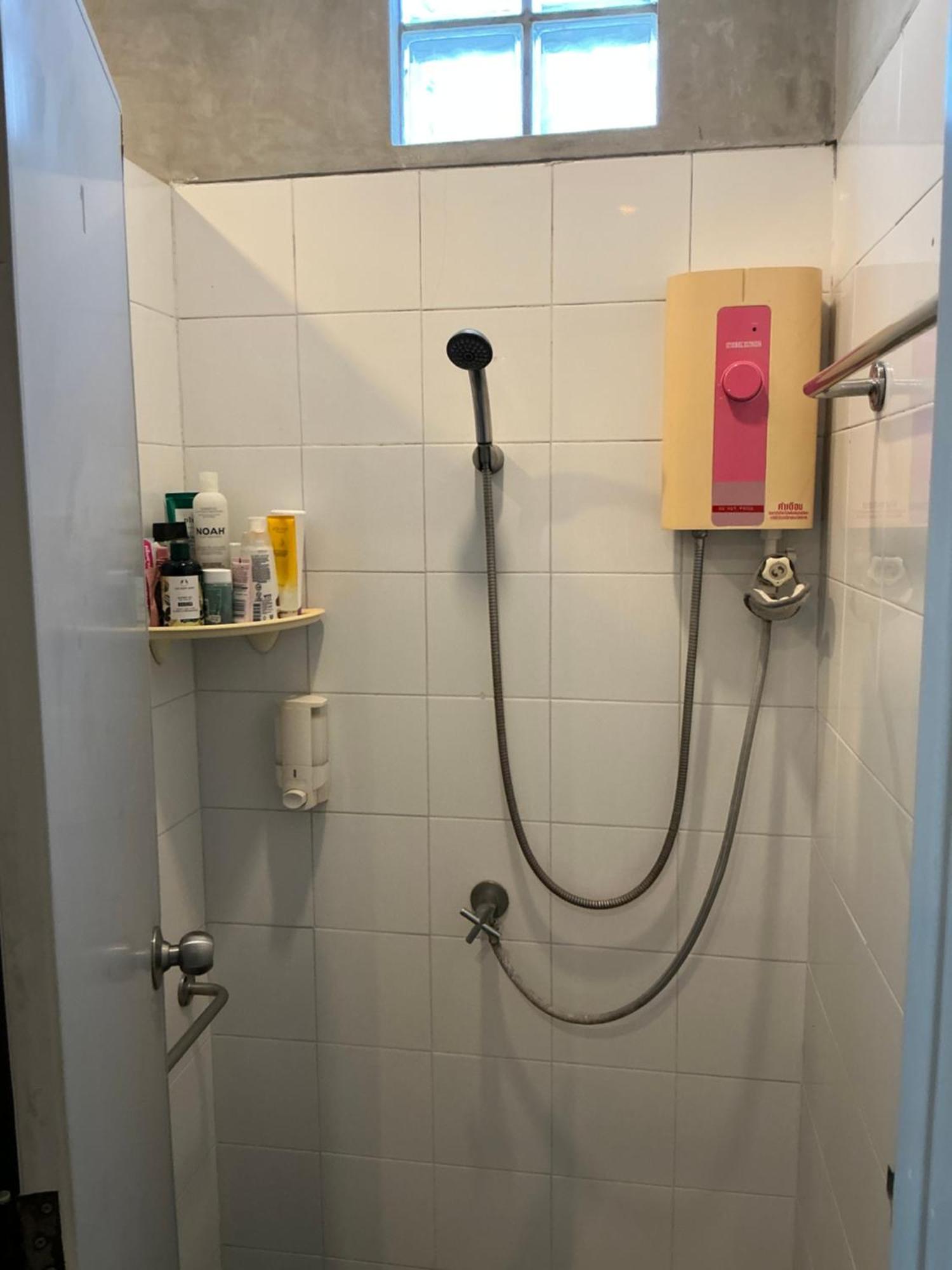 Udee Bangkok Hostel Bagian luar foto