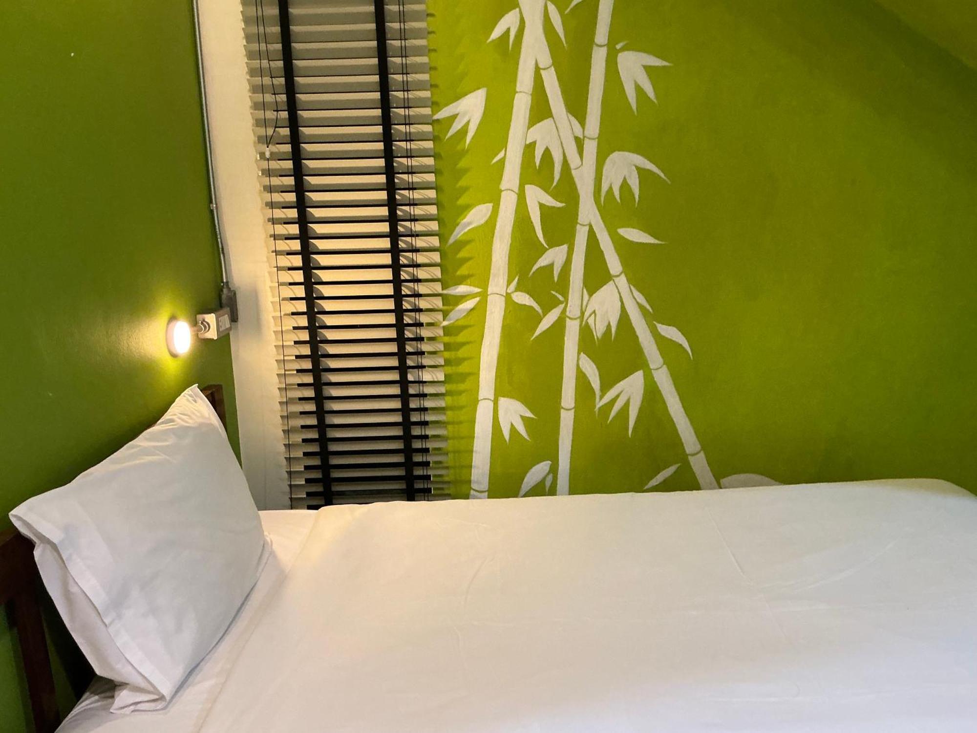 Udee Bangkok Hostel Bagian luar foto