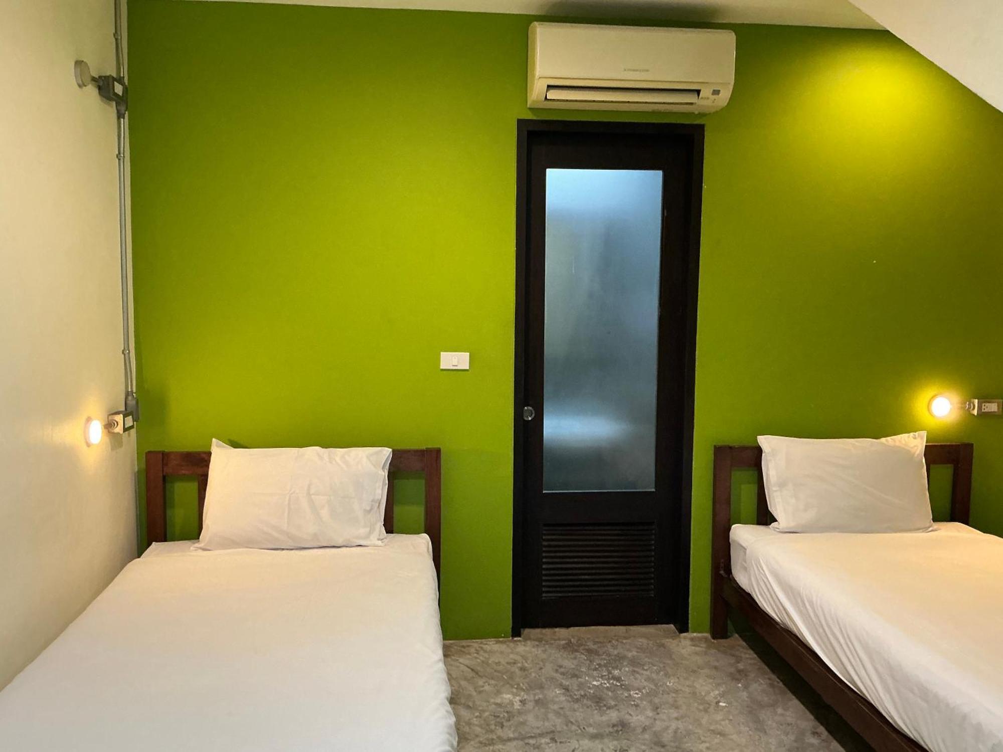 Udee Bangkok Hostel Bagian luar foto